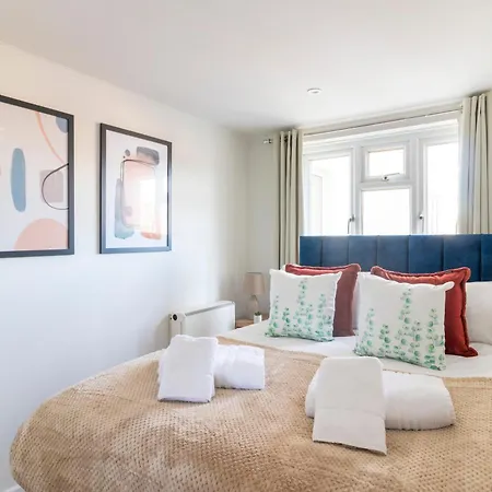 Incredible Sea View 2 Bedroom Beach Apartment-3