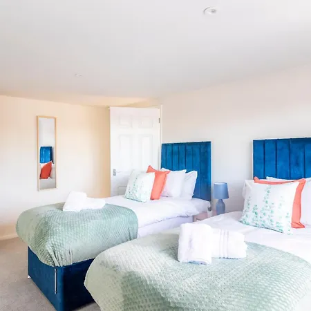 Incredible Sea View 2 Bedroom Beach Apartment-2
